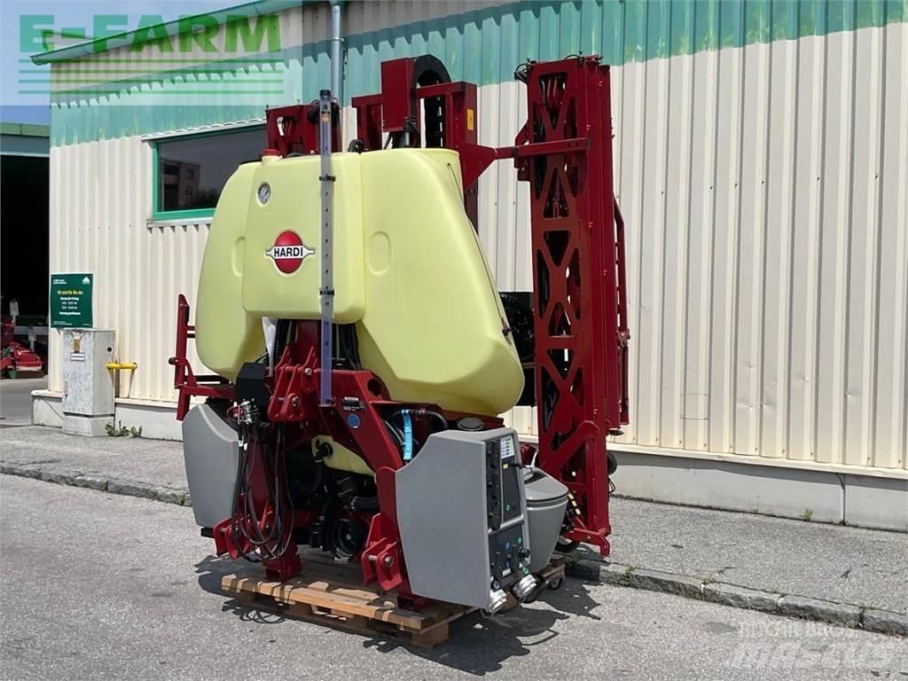Hardi Mega 1200 견인형 분무기