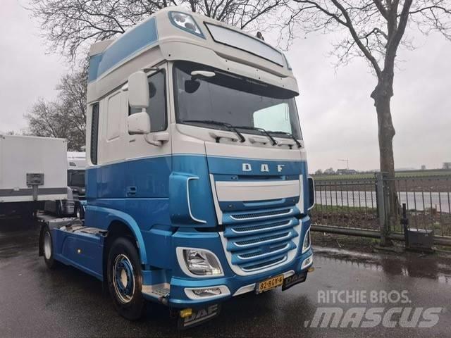 DAF XF 440 트랙터 유닛
