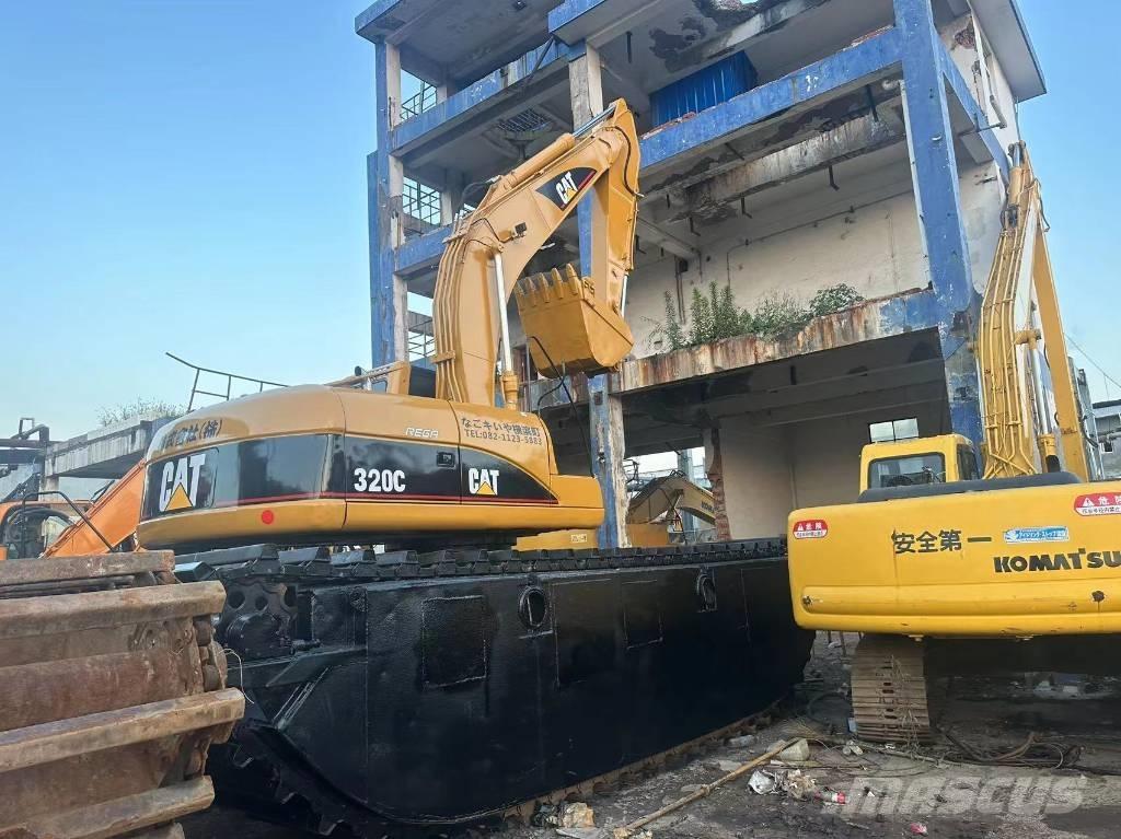 CAT 320 C 수륙양용 굴삭기