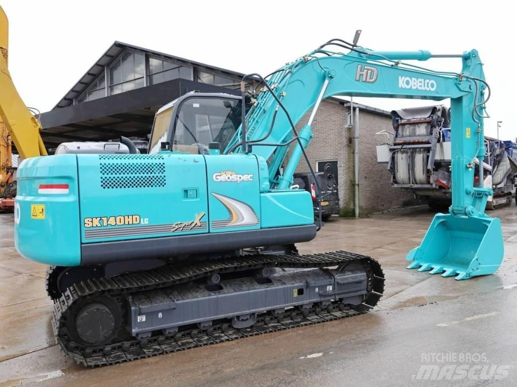 Kobelco SK 140 대형 굴삭기 29톤 이상