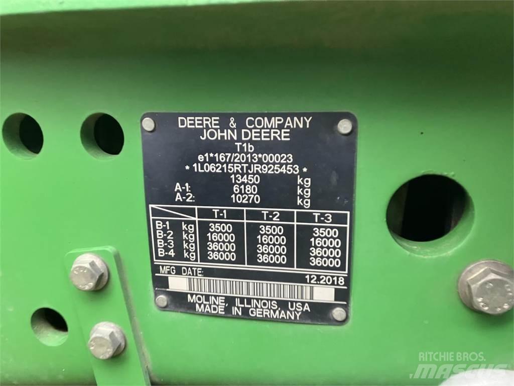 John Deere 6215R 트랙터