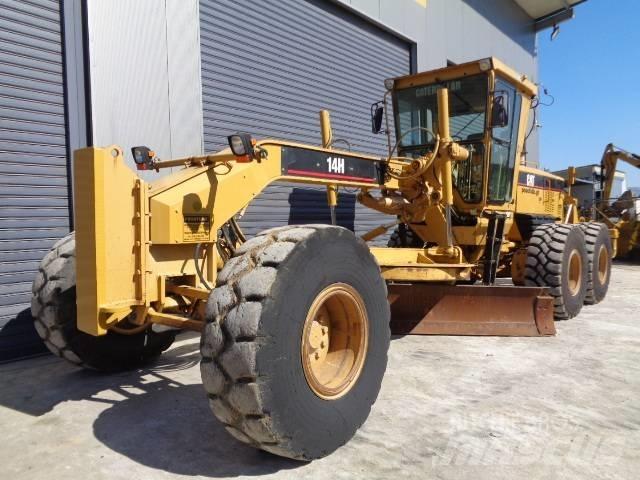 CAT 14 H II 그레이더