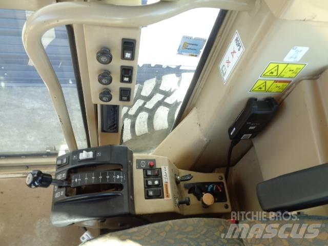 CAT 14 H II 그레이더