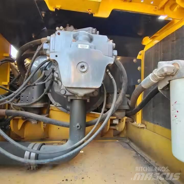 Komatsu PC360 대형 굴삭기 29톤 이상