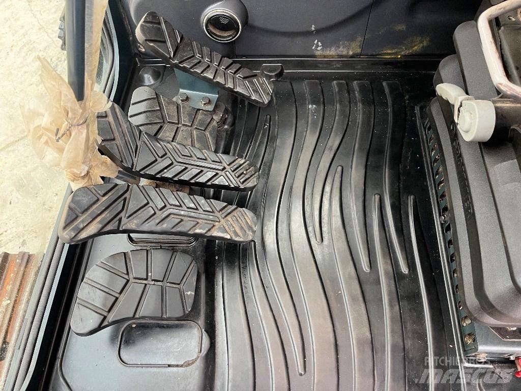 Hyundai HX140LC 대형 굴삭기 29톤 이상