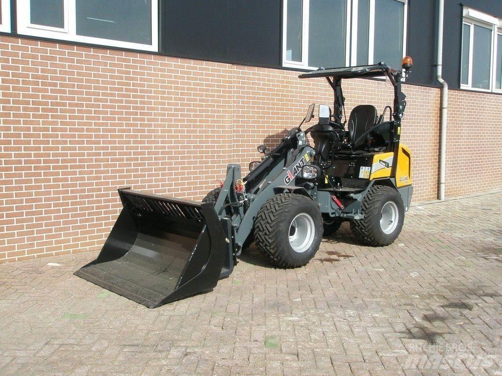GiANT G2500 미니 로더