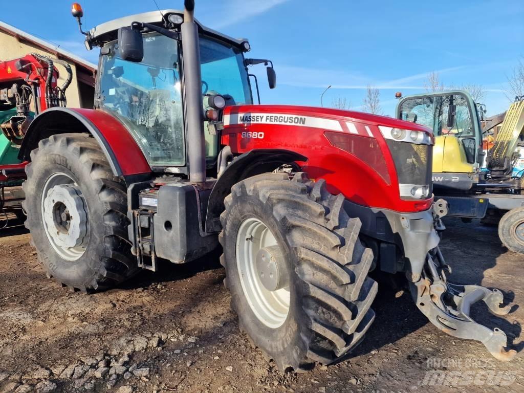 Massey Ferguson 8680 트랙터