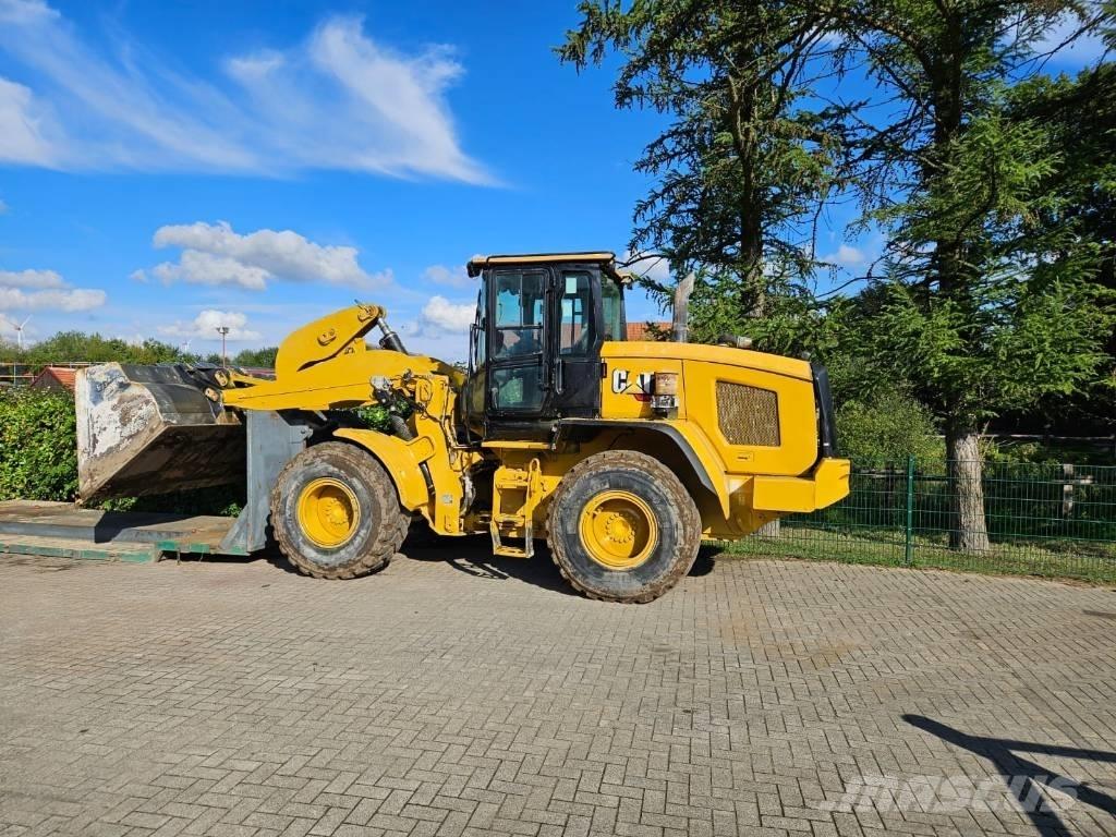 CAT 930 M  휠로우더