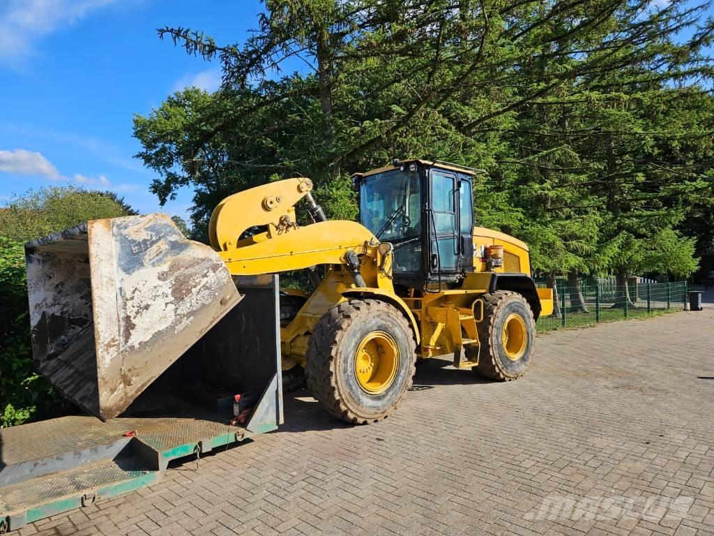 CAT 930 M  휠로우더