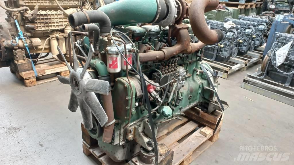 Volvo TD100A 엔진