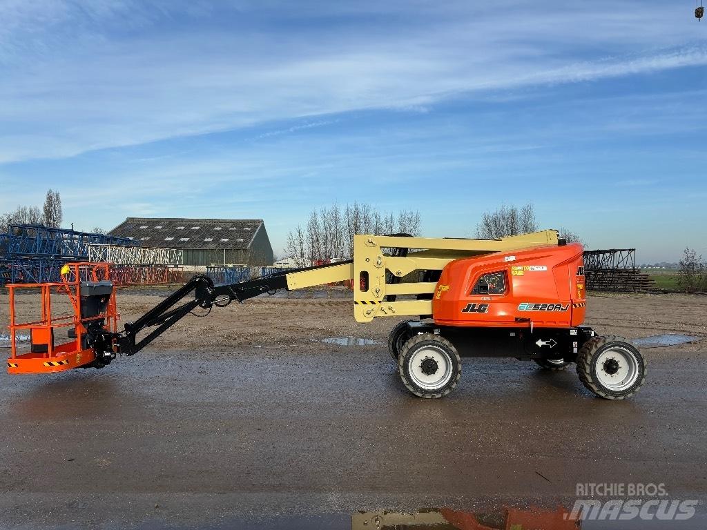 JLG EC 520 AJ 관절형 전동이동 리프트