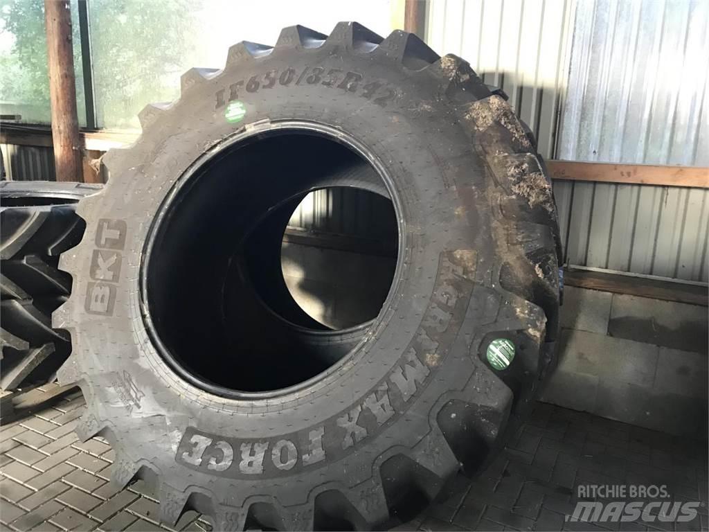 BKT 650/85R42 IF 타이어, 휠 및 림