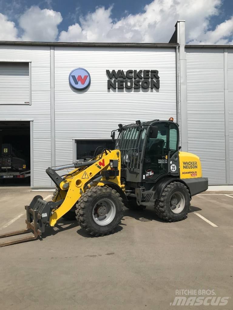 Wacker Neuson WL70 프론트 로더 및 굴착기