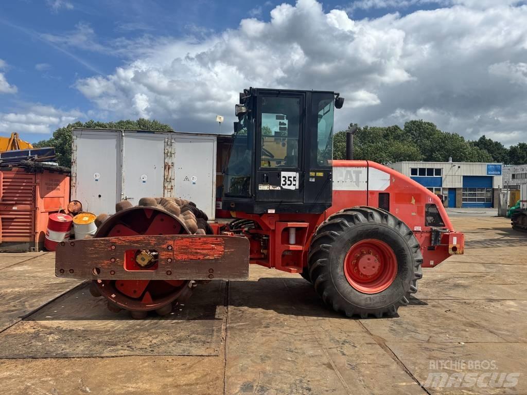 CAT CP 533 E 싱글 드럼 롤러