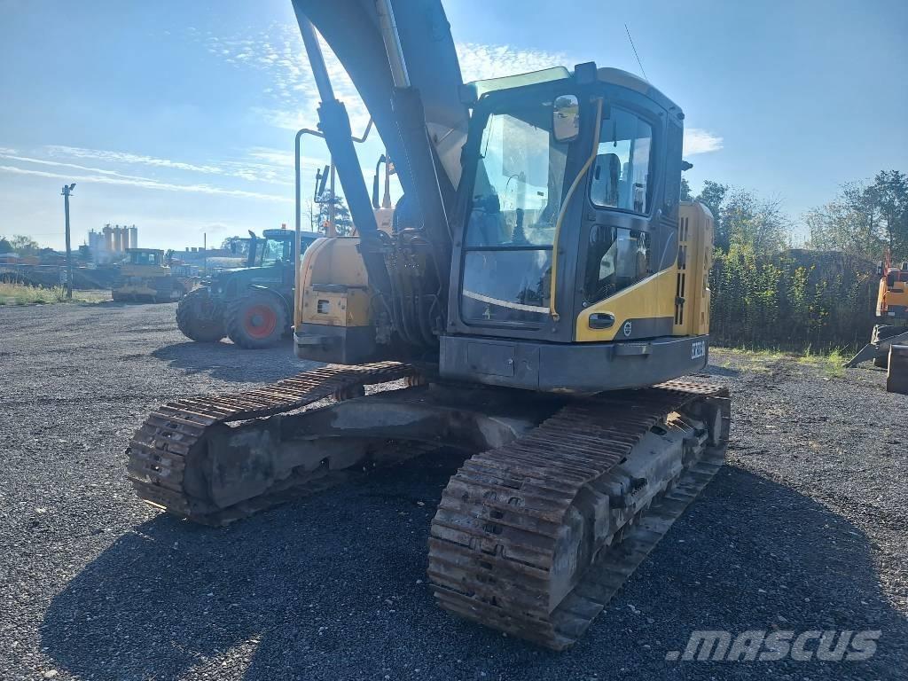 Volvo ECR 235 D 대형 굴삭기 29톤 이상