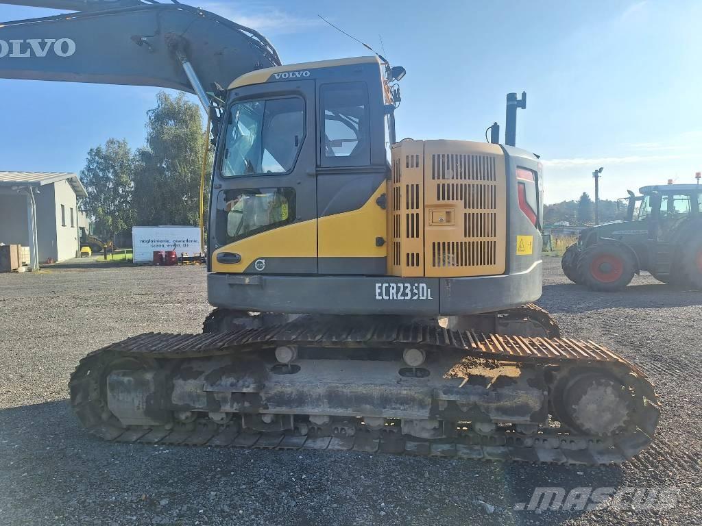 Volvo ECR 235 D 대형 굴삭기 29톤 이상