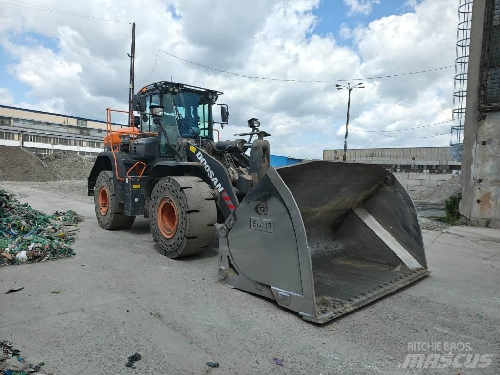 Doosan DL 320-7  휠로우더