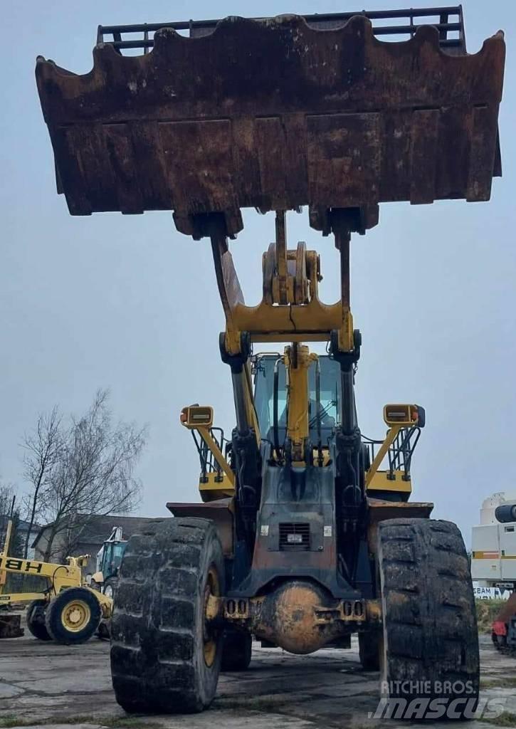 Komatsu WA 600-6  휠로우더
