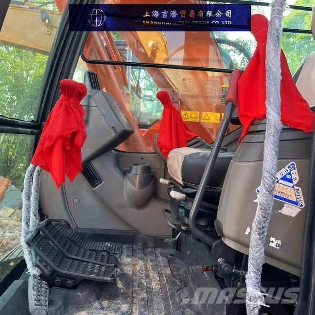 Hitachi ZX 135 대형 굴삭기 29톤 이상