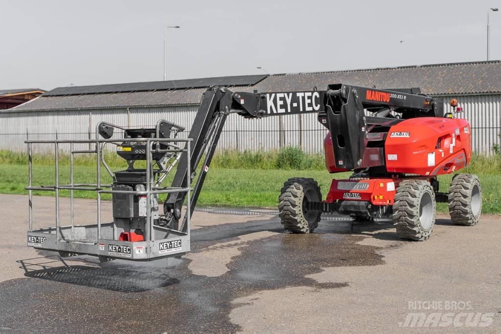 Manitou 200 ATJ e 관절형 전동이동 리프트