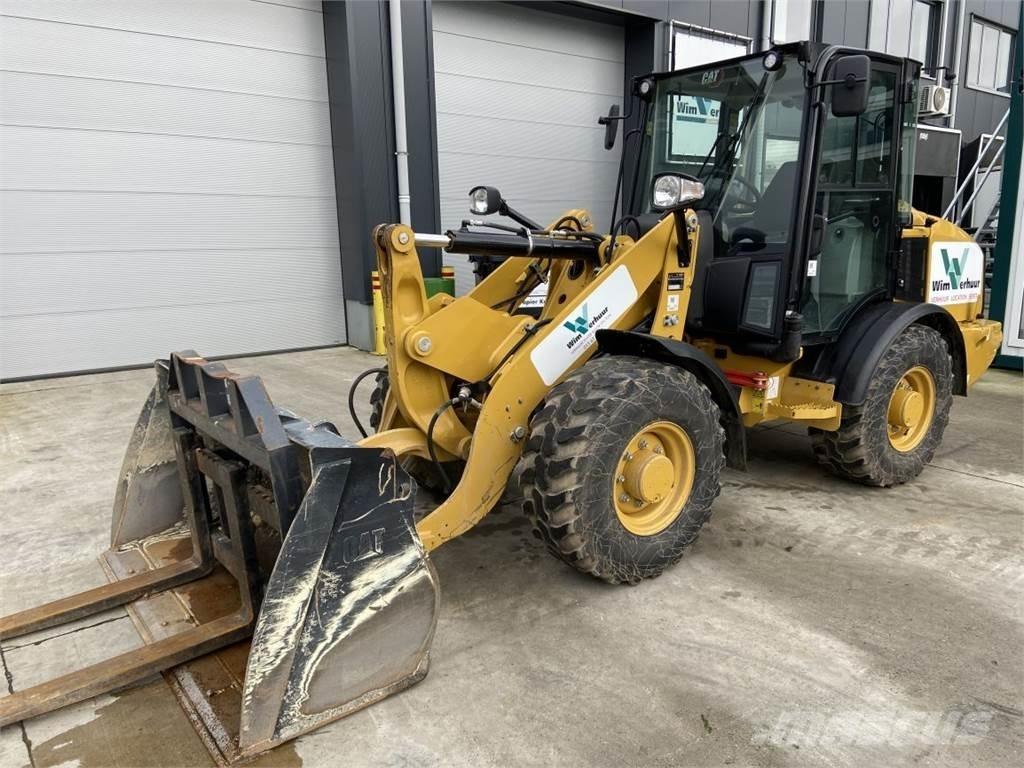 CAT 906M (7164) 다목적 로더