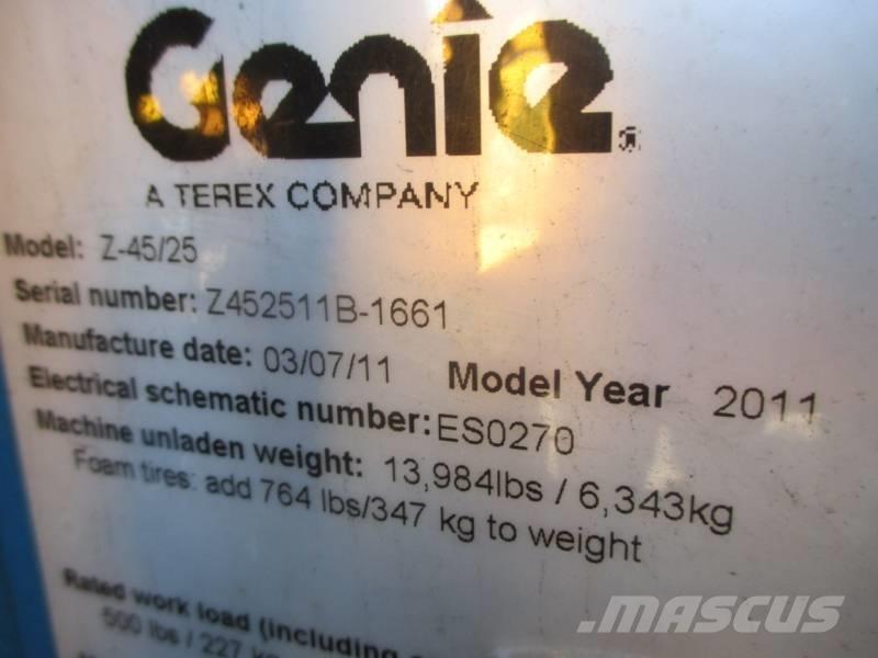Genie Z 45/25 RT 관절형 전동이동 리프트