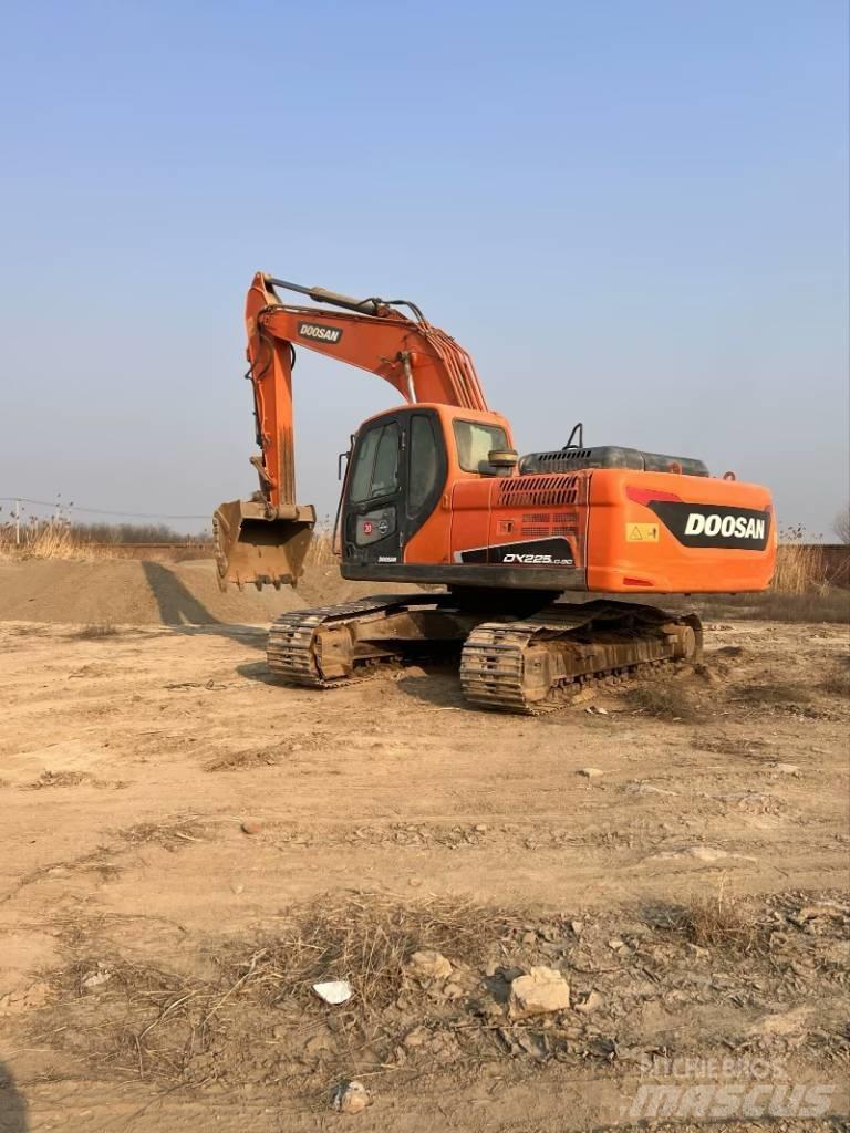 Doosan DX225LC-9C 대형 굴삭기 29톤 이상