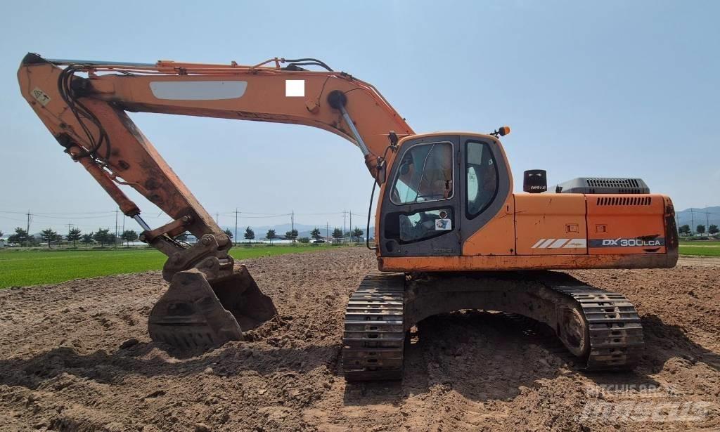 Doosan DX 300 LCA 대형 굴삭기 29톤 이상