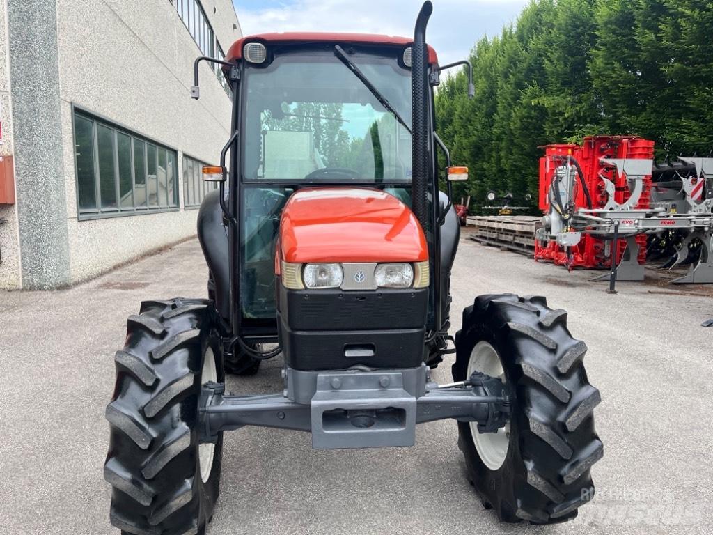 New Holland TN 55 D 트랙터