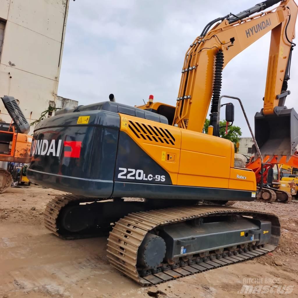 Hyundai 220lc-9s 대형 굴삭기 29톤 이상
