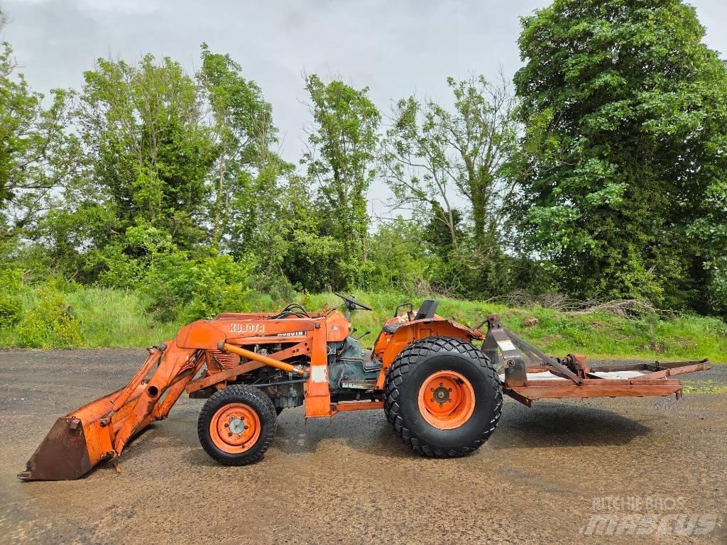 Kubota L 235 소형 트랙터