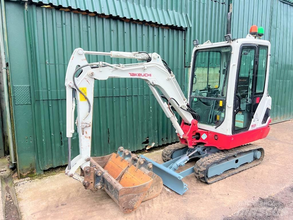 Takeuchi TB225 소형 굴삭기 7톤 미만