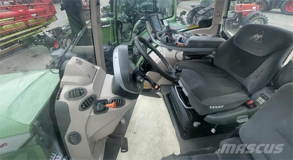 Fendt 820 Vario 트랙터