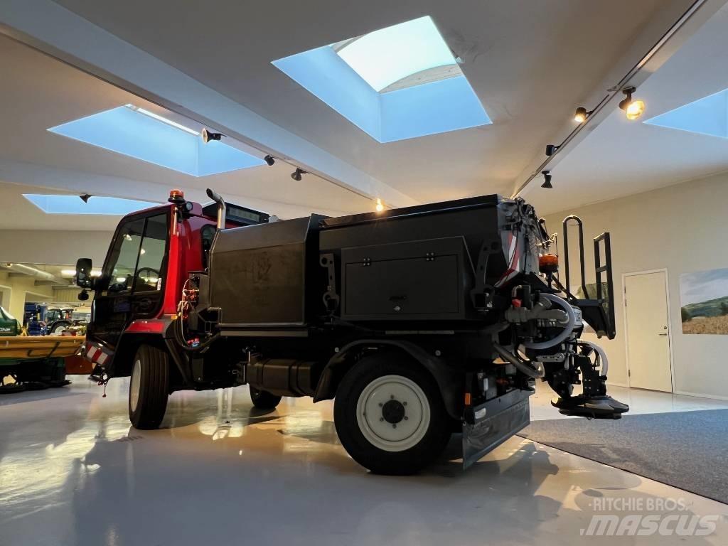 Lindner Unitrac 122 트랙터