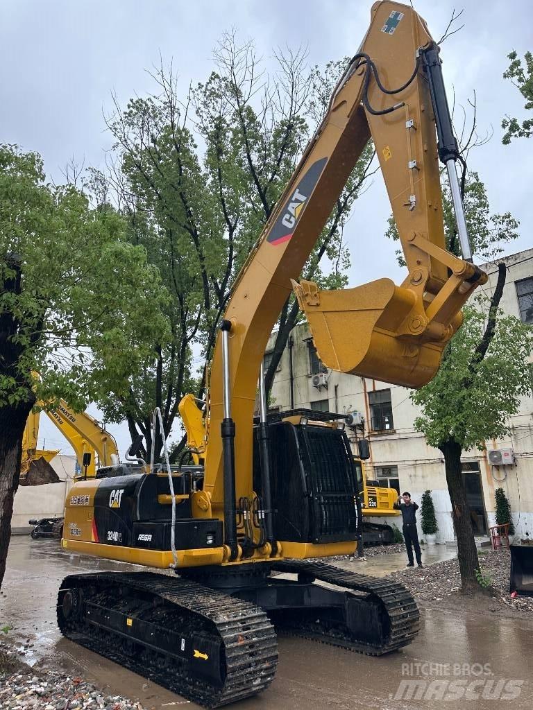CAT CAT324D 중형굴삭기 7톤-28톤