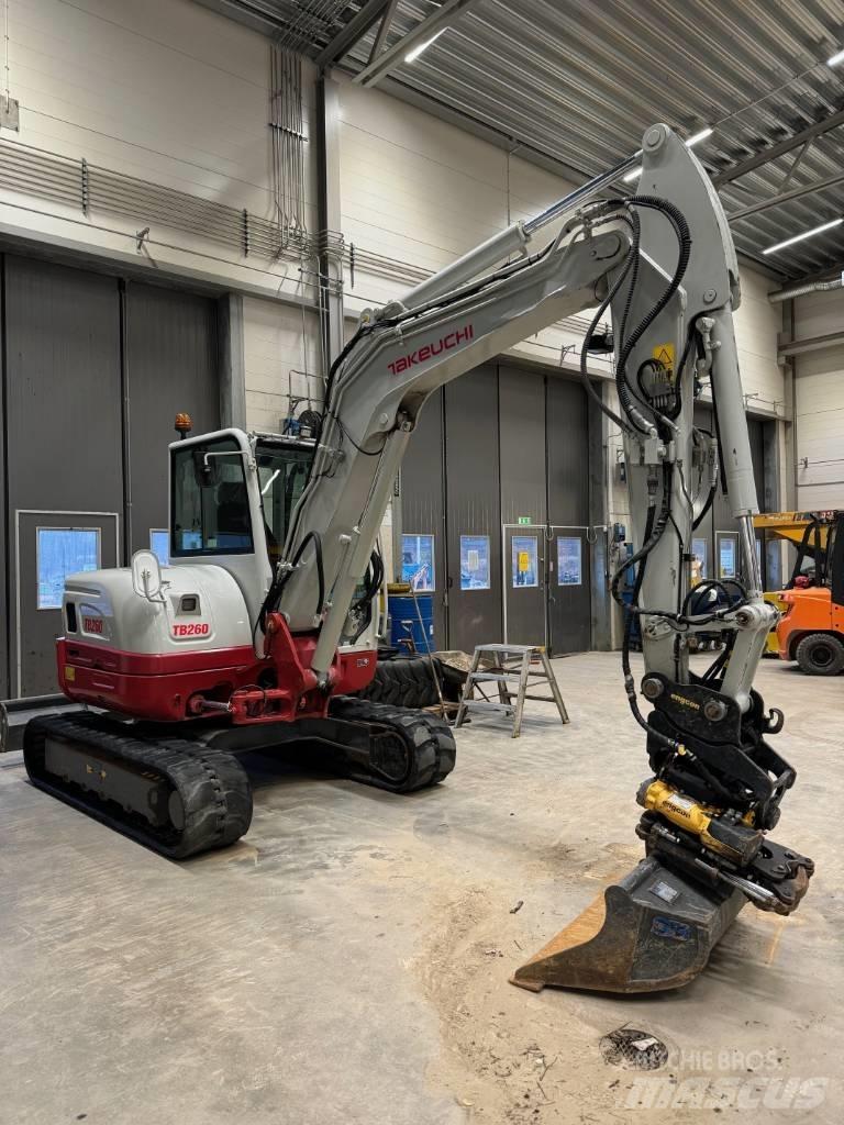 Takeuchi TB 260 소형 굴삭기 7톤 미만