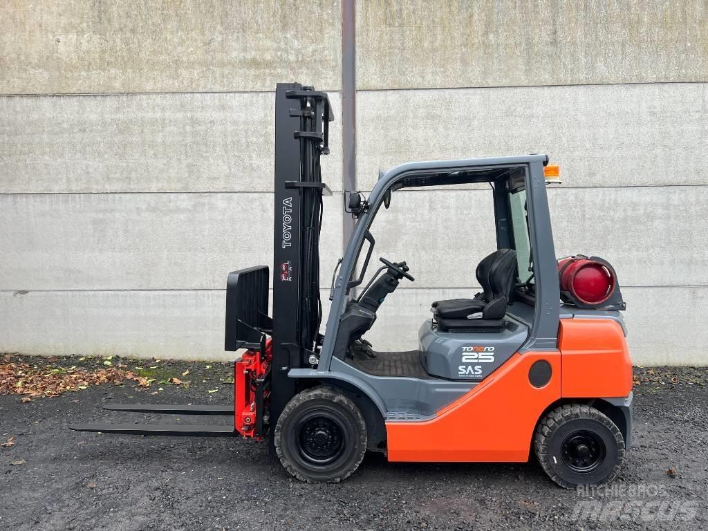 Toyota 02-8 FGF 25 LPG 지게차