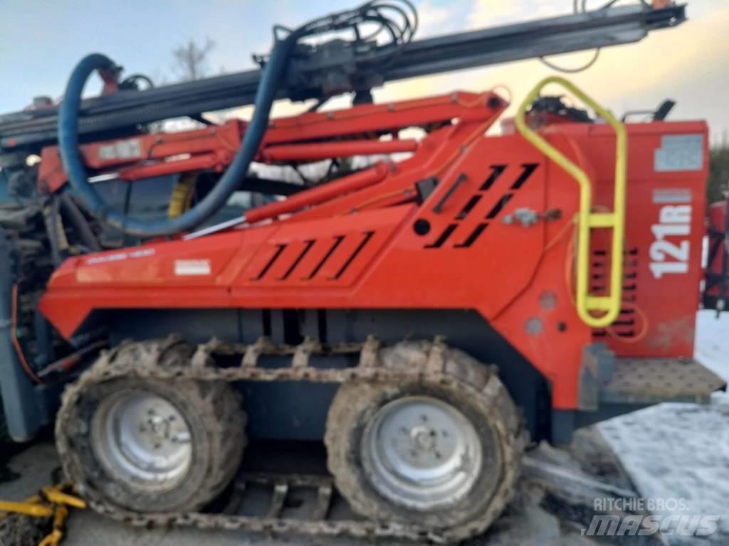 Sandvik DC 121R 도로 굴착기