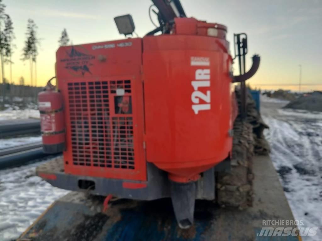 Sandvik DC 121R 도로 굴착기