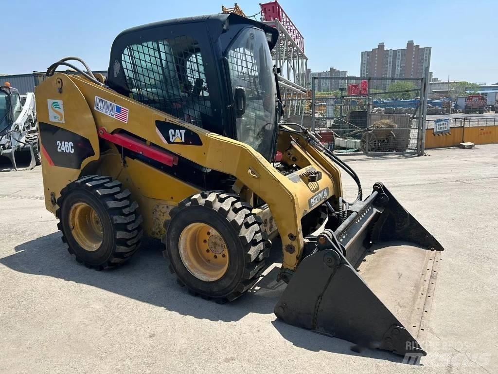CAT 246 C  스키드로더