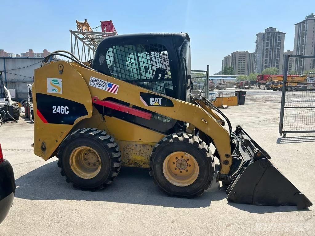 CAT 246 C  스키드로더