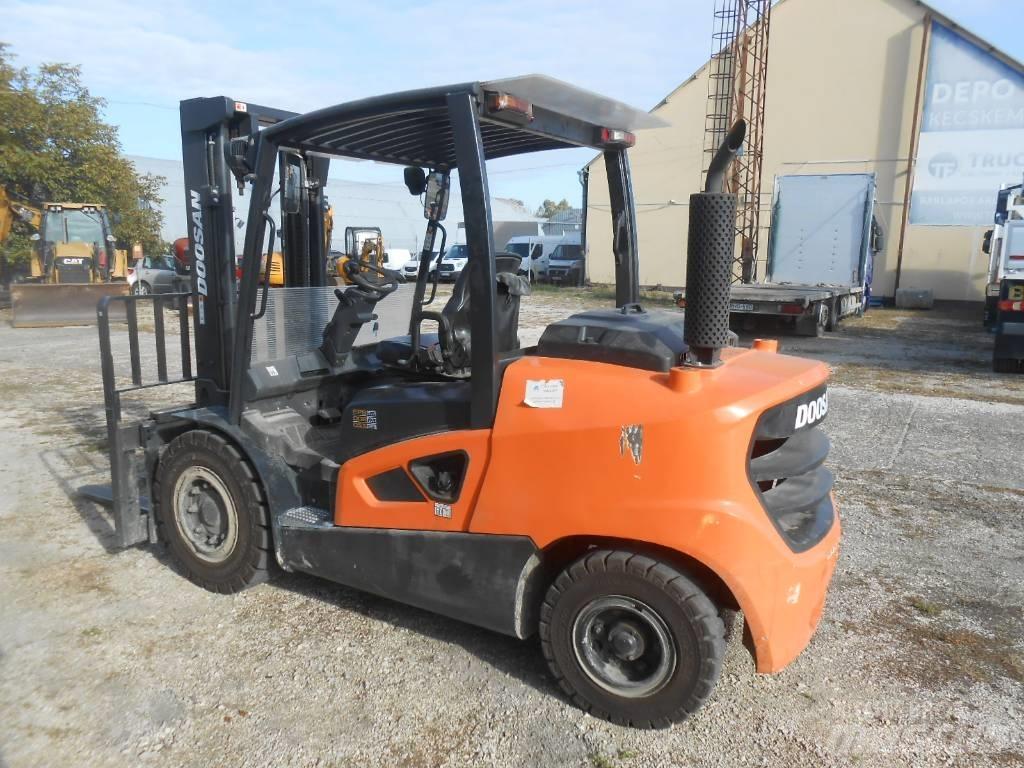 Doosan D50 SC-09 디젤 지게차