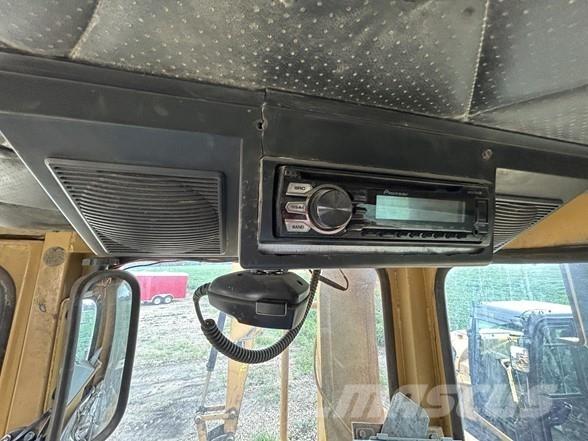 CAT D8N 크롤러 도저