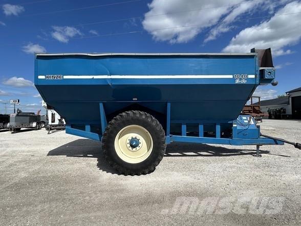 Kinze 1040 곡물용 카트