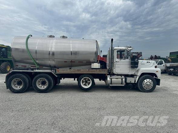 Mack RS600L 건설 장비 - 기타