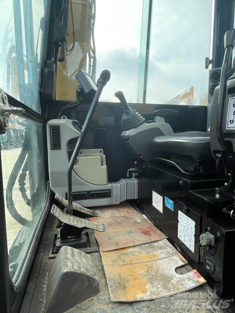 CAT CAT305.5E2 소형 굴삭기 7톤 미만