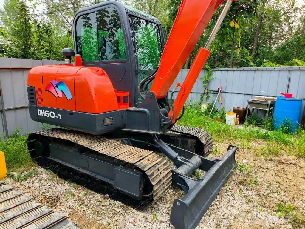Doosan DH 60 소형 굴삭기 7톤 미만