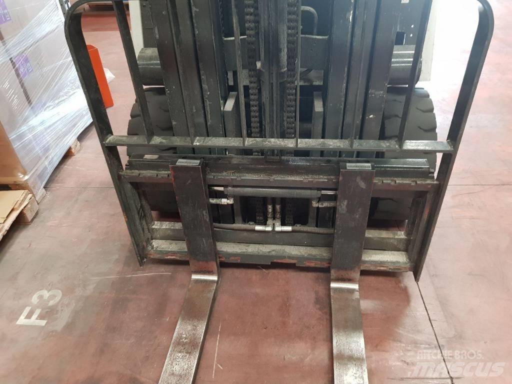 Unicarriers 1Q2L25Q 전동 지게차