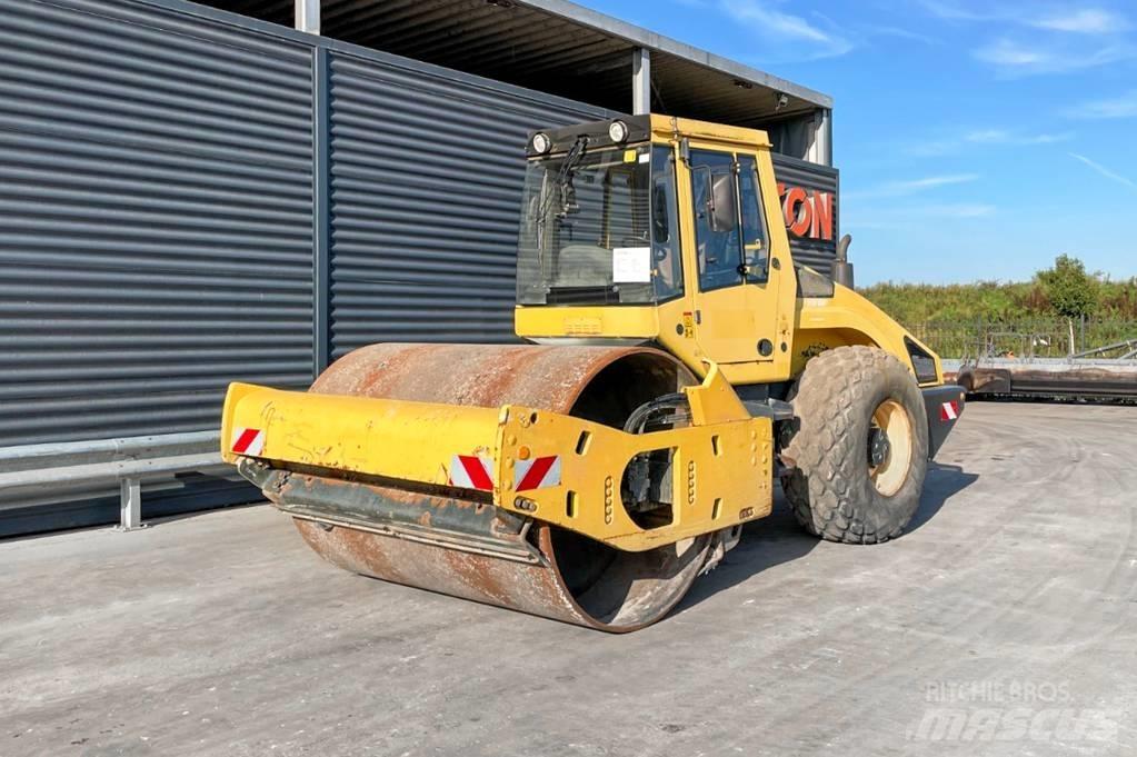 Bomag BW 213 DH-4 싱글 드럼 롤러