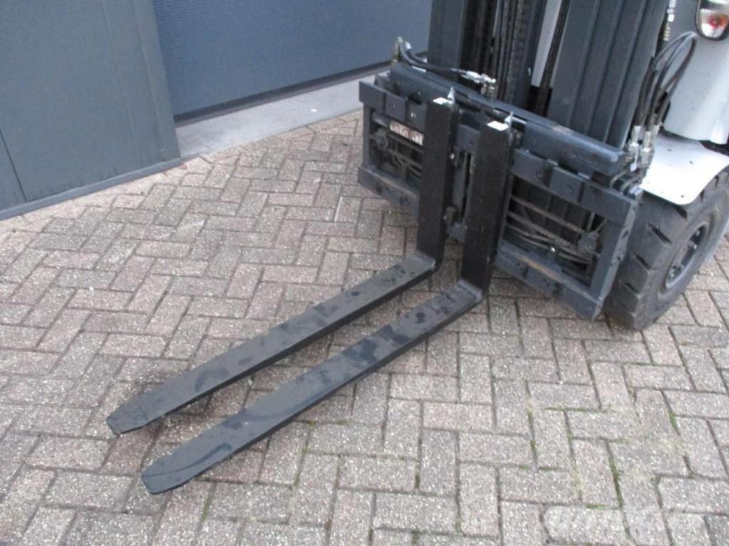 Still RX 60-25 전동 지게차